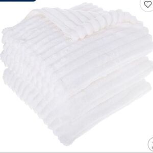 NWT 3 Piece Corduroy Throw Blanket and Pillow‎ Set